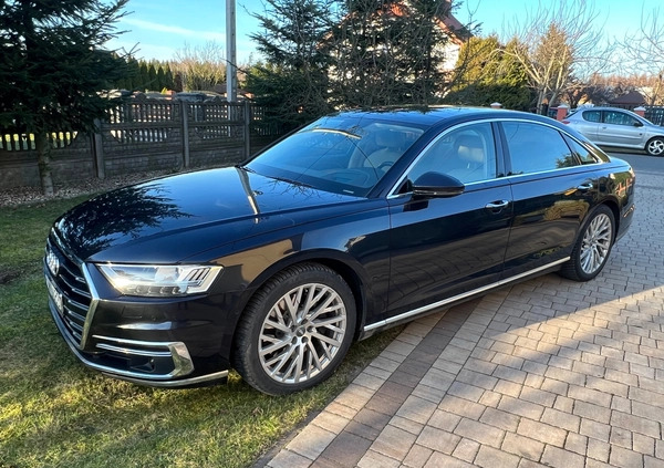 Audi A8 cena 229000 przebieg: 205600, rok produkcji 2017 z Tarnowskie Góry małe 667